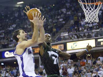 Κινγκς και Πίστονς ισοφάρισαν σε 3-3 τους αντιπάλους τους