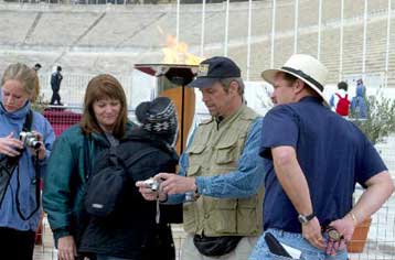 Μείωση 5% έως 8% στις τουριστικές αφίξεις το 2004, προβλέπει η ΠΟΕΤ