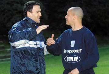 Μπόλτον και Λέστερ κρατούν Stelio και Dabi-Η Μπέρμιγχαμ κοντά στην απόκτηση του Χέσκι