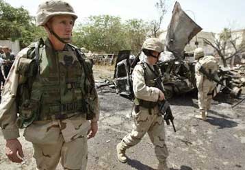 Αποστολή ενισχύσεων στο Ιράκ εν μέσω βίας και αποκαλύψεων για βασανιστήρια κρατουμένων