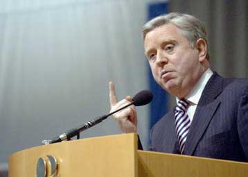 Υποψήφιος και επισήμως ο Πατ Κοξ για τη διαδοχή Πρόντι στην Ευρωπαϊκή Επιτροπή