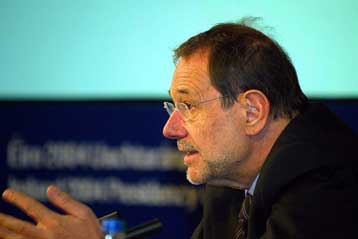 Έκκληση για τερματισμό των ισραηλινών επιχειρήσεων στη Ράφα κάνει η ΕΕ