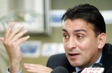 Για το χρέος της διοίκησης απέναντι στον κόσμο μιλά ο «Ντούμι», που ακόμα περιμένει