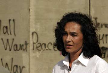 Το συμβολισμό της απόφασης της Σακοράφα εκθείασε ο Αραφάτ