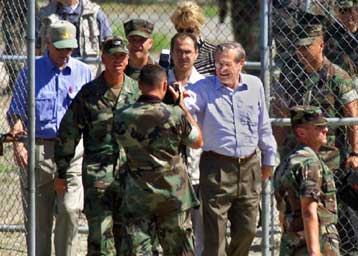 Μία ευκαιρία το χρόνο για απελευθέρωση από το Γκουαντάναμο «χαρίζουν» οι ΗΠΑ