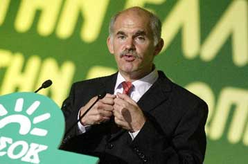 Η ΝΔ «δεν κυβερνά τη χώρα αλλά αντιπολιτεύεται το ΠΑΣΟΚ» δηλώνει ο Γ.Παπανδρέου