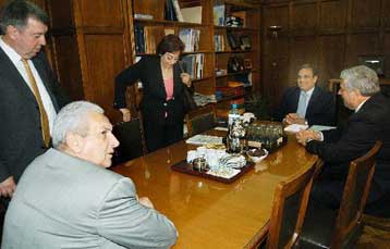 Τέσσερα μέτρα από το υπουργείο Ανάπτυξης για την εξυγίανση της ασφαλιστικής αγοράς