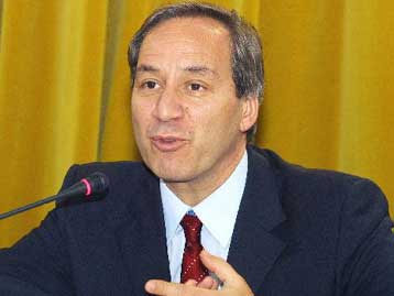 Μακρύς ο δρόμος για την ενίσχυση των ελληνικών εξαγωγών, λέει ο Γ.Αλογοσκούφης