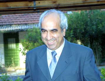 «Αγκάθι» στην Κύπρο η υποψηφιότητα του Τουρκοκύπριου Σ.Λεβέντ για τις ευρωεκλογές