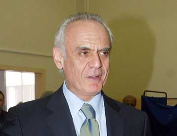 Κόντρα Μιχαλολιάκου-Τσοχατζόπουλου στη Βουλή για το ενιαίο αμυντικό δόγμα