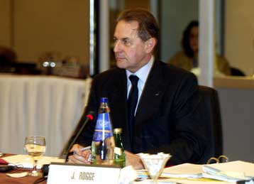 Με δική τους ευθύνη οι αθλητές εκτός του Ολυμπιακού χωριού, δηλώνει ο Ζακ Ρογκ