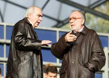 Συνάντηση Κόκκαλη με Λούβαρη για το θέμα του προπονητή-Δύσκολη η συμφωνία με Γάλλο