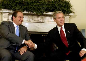 Σε χαμηλούς τόνους η ψήφος εμπιστοσύνης Μπους για την ασφάλεια των Αγώνων