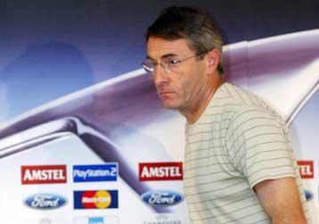 Έκλεισε οριστικά την πόρτα του Ολυμπιακού ο Ντενουί