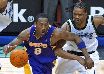 Το 1-0 στις νίκες έκαναν οι Λέικερς κόντρα στους Τίμπεργουλβς