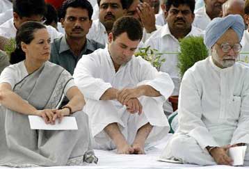 Στην πρωθυπουργία της Ινδίας ορκίστηκε ο Μανμοχάν Σινγκ