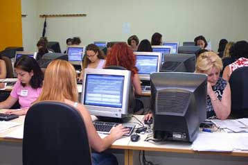 Εγκρίθηκαν 8.000 προσλήψεις σε δήμους και νομαρχίες