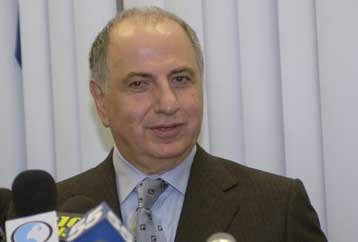 Αρνείται τις κατηγορίες για διαρροή απόρρητων πληροφοριών προς το Ιράν ο Τσαλαμπί