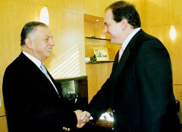 Προετοιμασία των υποψηφίων για μάχες στο Ευρωκοινοβούλιο θα ζητήσει ο Κ.Καραμανλής