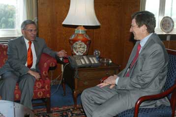 Αμερικανικό ενδιαφέρον για νέο γύρο συνομιλιών στο Κυπριακό διαπίστωσε ο Γ.Βαληνάκης