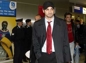 «Μαζεύει την αξιοπρέπεια του» και πηγαίνει στην Ιταλία ο Ελευθερόπουλος