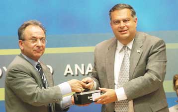 Σταθερά και φορητά συστήματα ανίχνευσης ραδιενέργειας παρέδωσαν οι ΗΠΑ στο ΥΠΑΝ