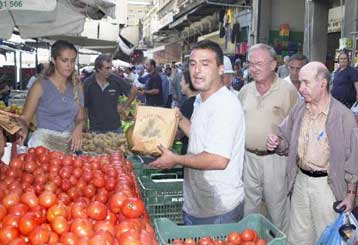 Aυστηρότερο το νέο πλαίσιο ελέγχου για τις λαϊκές αγορές και το υπαίθριο εμπόριο
