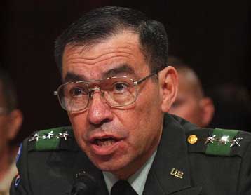 Επιβεβαιώνεται η αποχώρηση Σάντσες από το Ιράκ, διαψεύδεται σύνδεση με τα βασανιστήρια