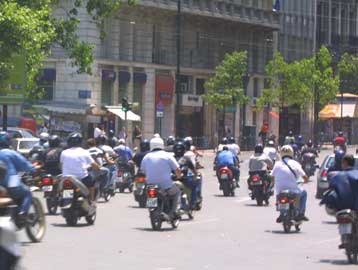 Εξαιρούνται τα «παπάκια» από το μέτρο απόσυρσης δικύκλων λόγω μη καταγραφής τους