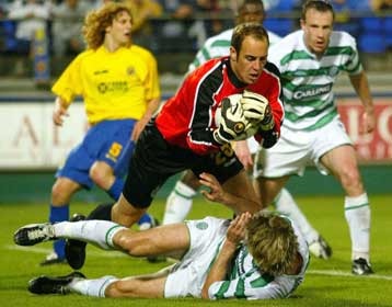 Συμβόλαιο οκταετούς διάρκειας υπέγραψε ο Ρέινα στη Βιγιαρεάλ