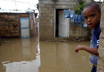 Στους 500 ανήλθαν οι νεκροί από τις πλημμύρες στη Δομινικανή Δημοκρατία και την Αϊτή
