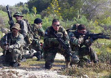 Ριζικές αλλαγές στο στράτευμα με νομοσχέδιο-«σκούπα» του ΥΠΕΘΑ