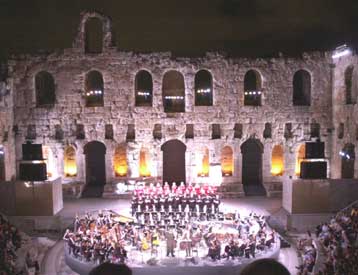 Ο Αντώνης Ρέμος τραγουδά Μίκη Θεοδωράκη στις 29 και 30 Μαΐου στο Ηρώδειο