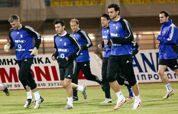 Ενότητα και σκληρή δουλειά το σύνθημα της εθνικής μας