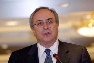 Να αποδοκιμαστούν και στην πράξη τα «εκτός γραμμής» κυβερνητικά στελέχη ζητά ο ΣΥΝ