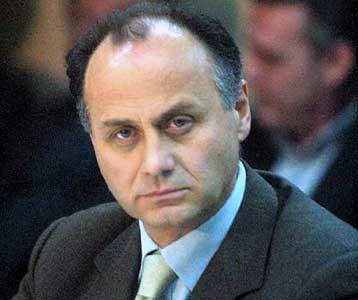 Στο συρτάρι είχαν μπει 36 πρωτόκολλα κατεδάφισης αυθαιρέτων