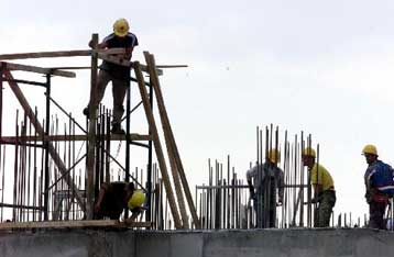 Βελτιώθηκε το οικονομικό κλίμα τον Απρίλιο, σύμφωνα με το ΙΟΒΕ