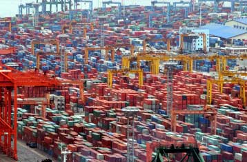 Τελωνειακοί από τις ΗΠΑ θα πραγματοποιούν ελέγχους στα λιμάνια της Ευρώπης