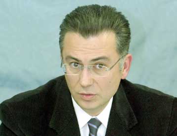 Πυροσβεστική παρέμβαση Ρουσόπουλου για δηλώσεις Σουφλιά και κόντρα Γιάννας – Ντόρας