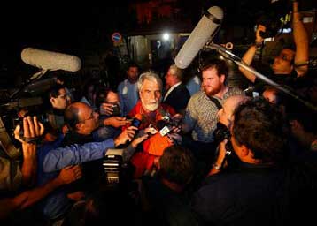 Σύλληψη, απελευθέρωση και τελικώς απέλαση από το Ισραήλ για τον δημοσιογράφο Π.Χούναμ