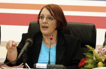 Μήνυμα αντίστασης στην ΕΕ ζητά από τους ψηφοφόρους η Αλέκα Παπαρήγα