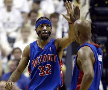 Προβάδισμα στους τελικούς της Ανατολής πήραν οι Πίστονς κόντρα στους Πέισερς