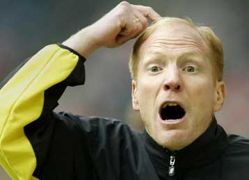 Ο Ζάμερ αντικαταστάτης του Μάγκατ στον πάγκο της Στουτγάρδης