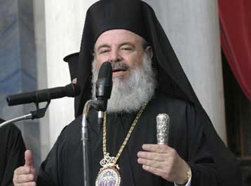 Στο νόημα της γιορτής του Αγίου Πνεύματος αναφέρθηκε ο αρχιεπίσκοπος Χριστόδουλος