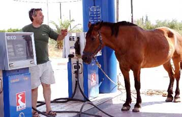 Οριακή αύξηση στις τιμές των καυσίμων – Στα 84,8 λεπτά η αμόλυβδη