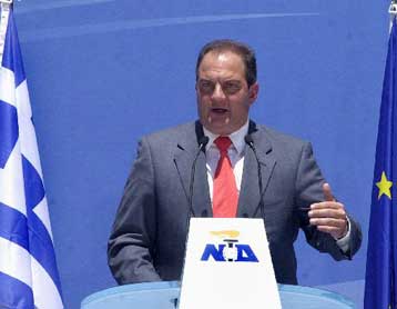 «Καθαρή διαφορά» νίκης επιδιώκει η Ρηγίλλης στις ευρωεκλογές της 13ης Ιουνίου