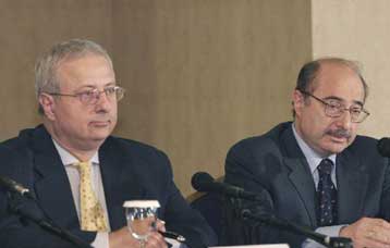 Συμφωνία συνεργασίας υπέγραψαν οι Ολυμπιακές και οι Κυπριακές Αερογραμμές