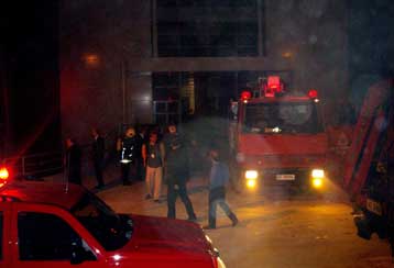 Πυρκαγιά ξέσπασε σε εργοστάσιο κατασκευής παιχνιδιών στη Μαγούλα