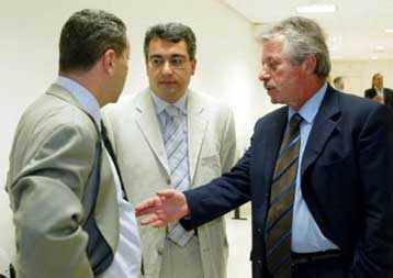 Το Δημόσιο, το ΙΚΑ και ένας κηπουρός εμποδίζουν την υπαγωγή της ΑΕΚ στο άρθρο 44