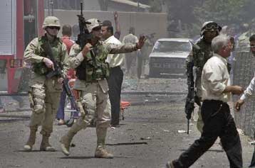 Νέα αιματηρή έκρηξη στη Βαγδάτη και απειλές εκτέλεσης ομήρων